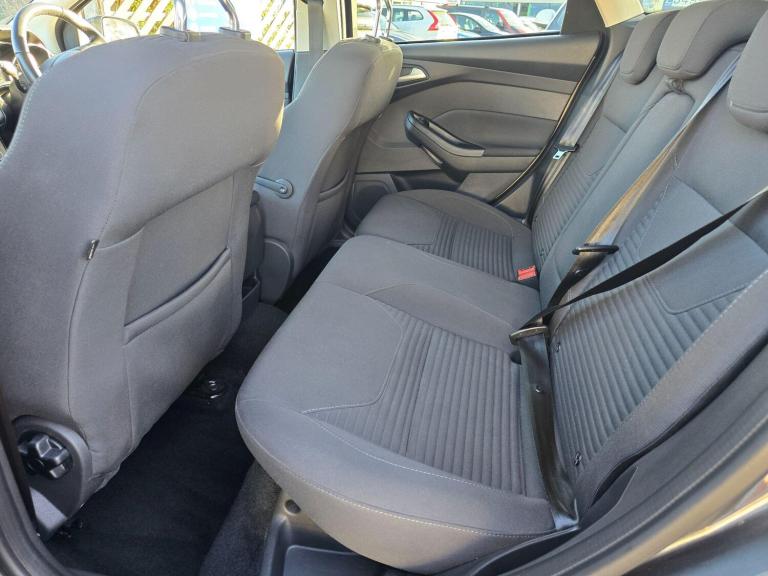 2016 Ford Focus 1.0 EcoBoost 125 Titanium 5dr HATCHBACK PETROL Manual