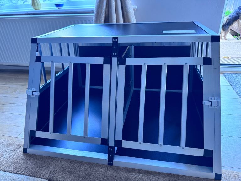 Dog crate for car 