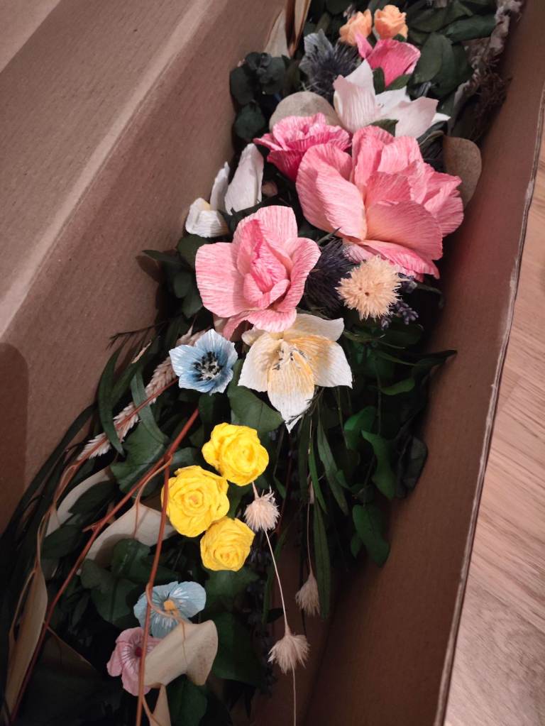 Flowers for wedding arch