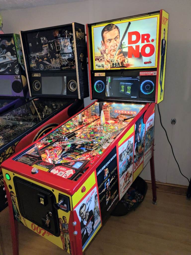 James Bond - Dr No Pro, HOME USE ONLY, Mint Condition