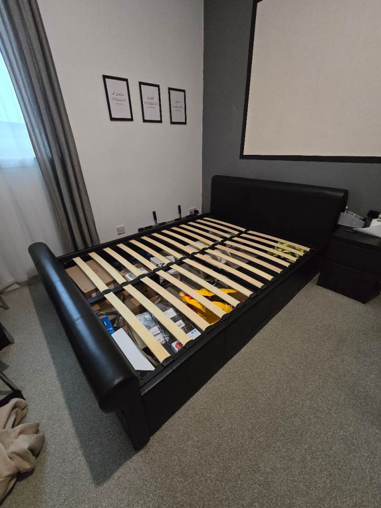 Gas Lift Storage Faux Leather Storage Sleigh Bed 4ft6 Double 