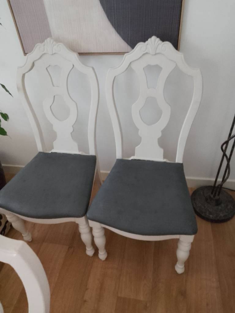 FREE 6 Solid antique oak dining chairs