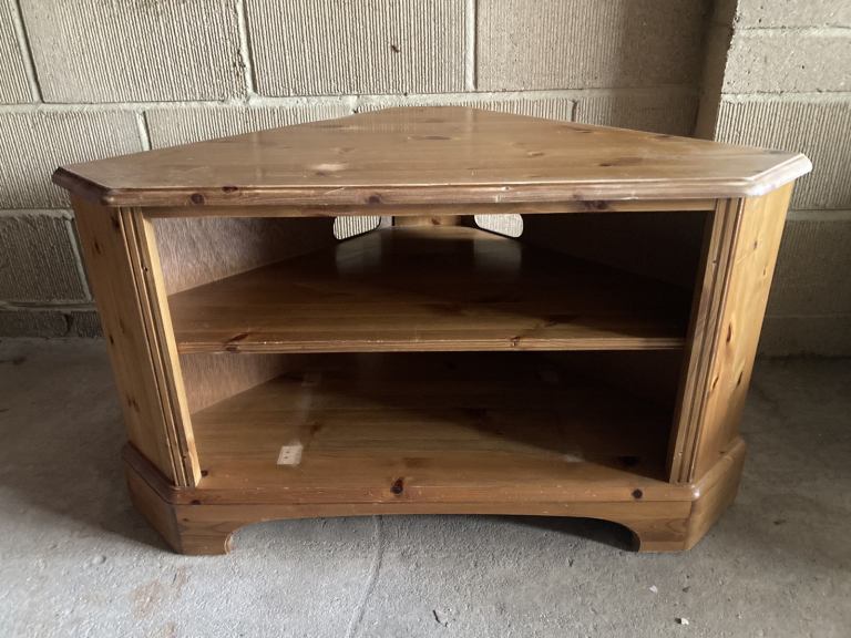 Corner TV unit