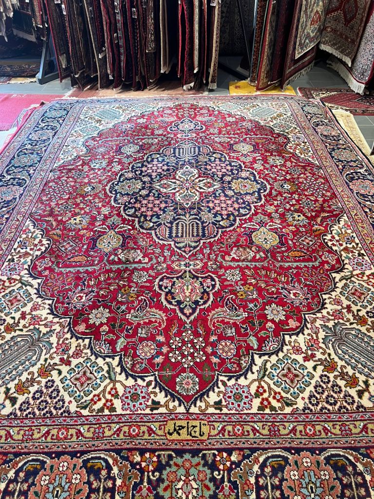 Romanian TABRIZ RUG 260x360cm