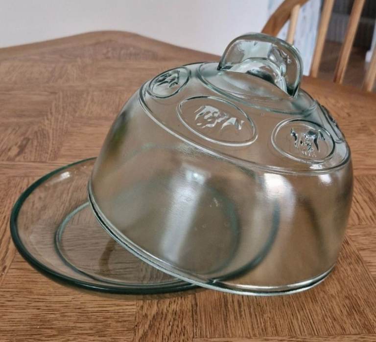 image for Large Recycled Glass Domed Cheese/Cake Dish