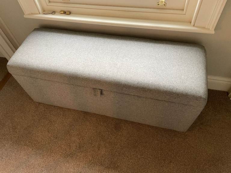 Grey Fabric Storage Chest/Ottoman – Good Condition