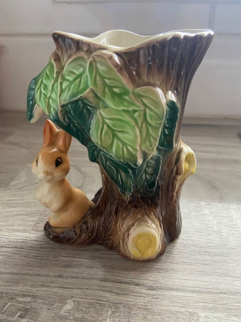 Hornsea - fauna No55 - bunny tree