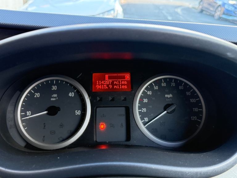 Vauxhall, VIVARO, Panel Van, 2011, Manual, 1995 (cc)