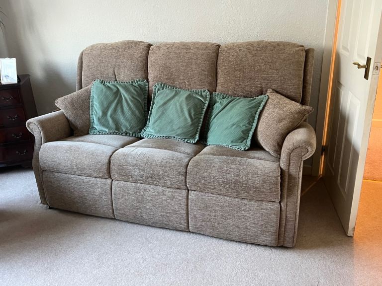 Three seater sofa   - FREE to collect 