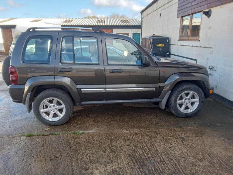 Jeep, CHEROKEE automatic Estate, 2006, Other, 2776 (cc), 5 doors