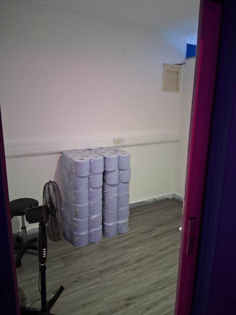 Small roon to rent £250pcm