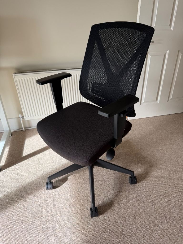 Realspace Black Office Chair with Mesh Back 