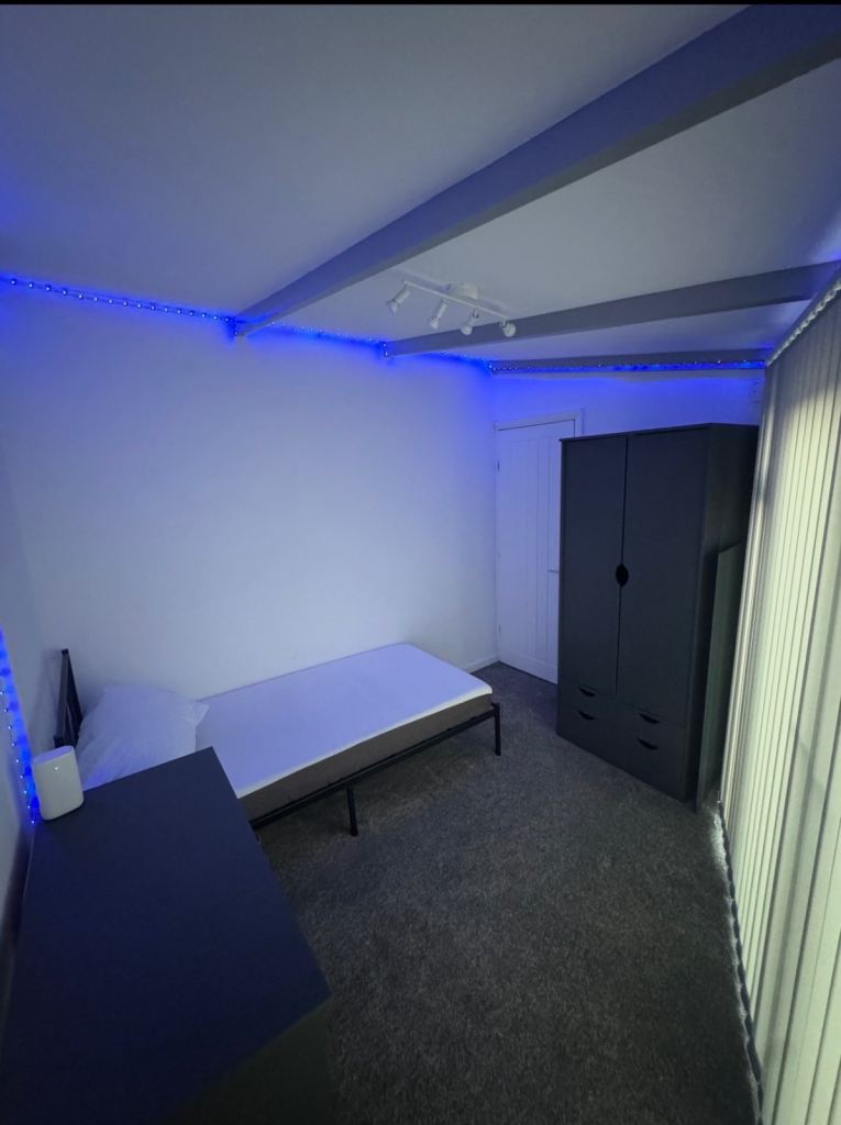 Newly renovated ensuite room 