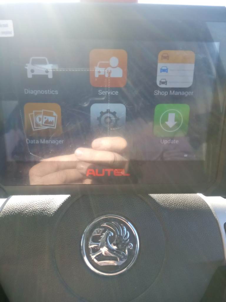 Dundee car diagnostic code reading ...live data ...service light reset..