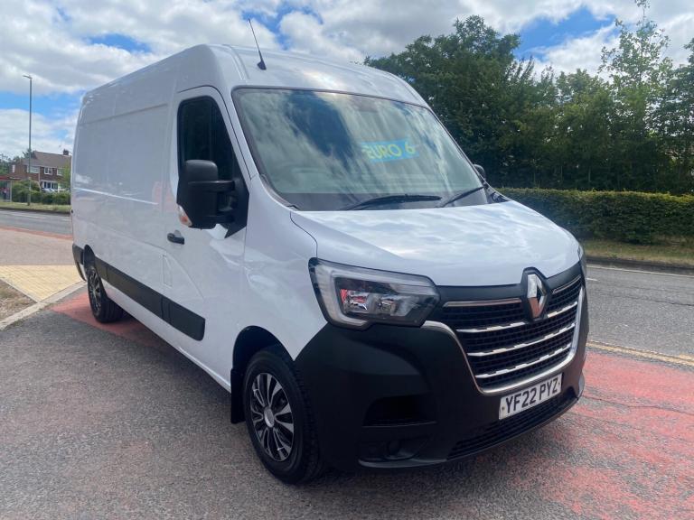 2022 Renault Master MM35dCi 135 Business+ Medium Roof Van PANEL VAN Diesel Manual