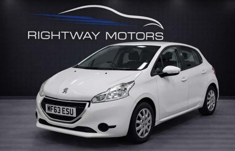 2013 Peugeot 208 1.2 VTi Access+ Hatchback 5dr Petrol Manual Euro 5 (82 ps) HATCHBACK Petrol Manual
