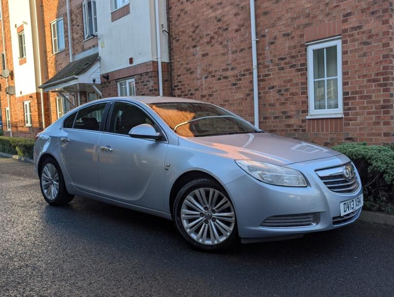 2013 Vauxhall Insignia 2.0 CDTi SE [160] 5dr HATCHBACK Diesel Manual
