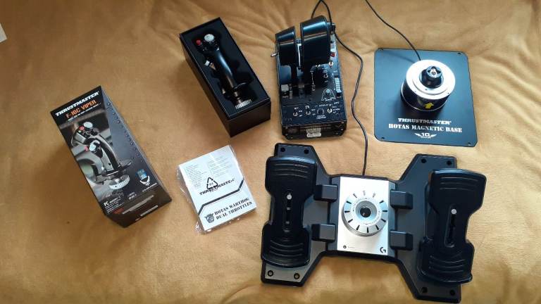 Thrustmaster HOTAS Warthog Throttle + F-16C Viper Grip + Saitek Rudder Pedals – as new