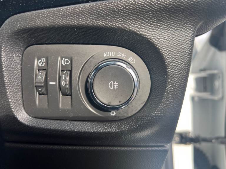 2021 Vauxhall Corsa Corsa 1.2 Se 5 door Hatchback Petrol Manual