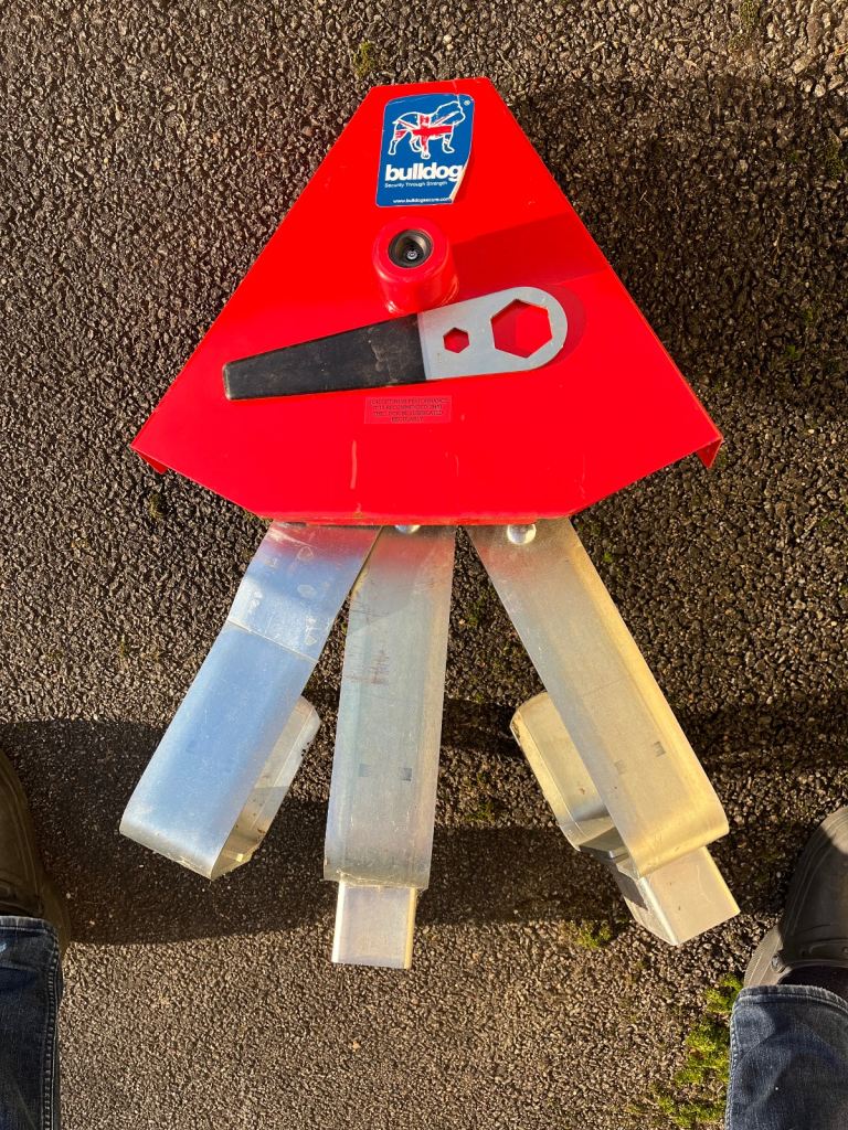 Heavy Duty Bulldog Wheel Lock