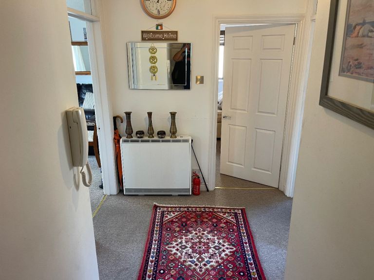 Double bedroom in South Ealing 