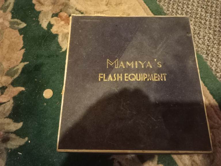 Mamiya's flash equipment 