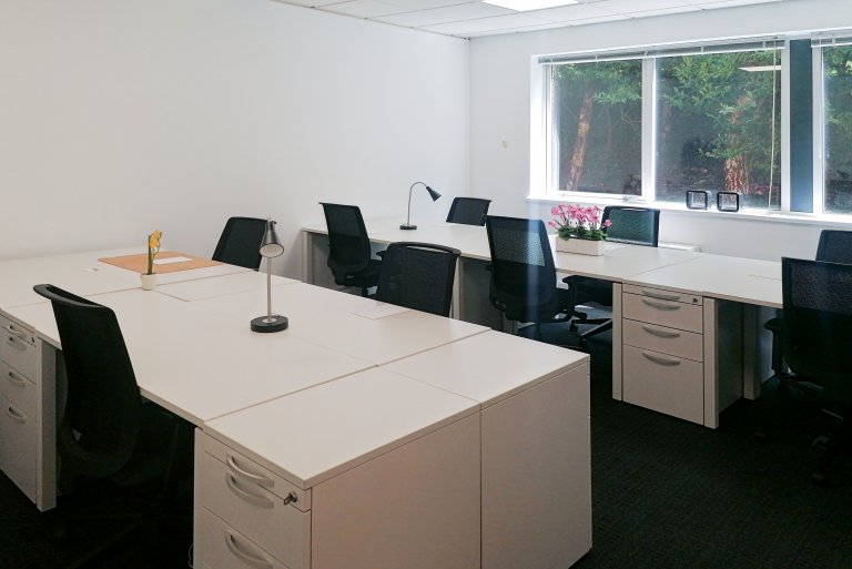 Exeter - EX13QS \ Large Office for Rent Configured for Your Team