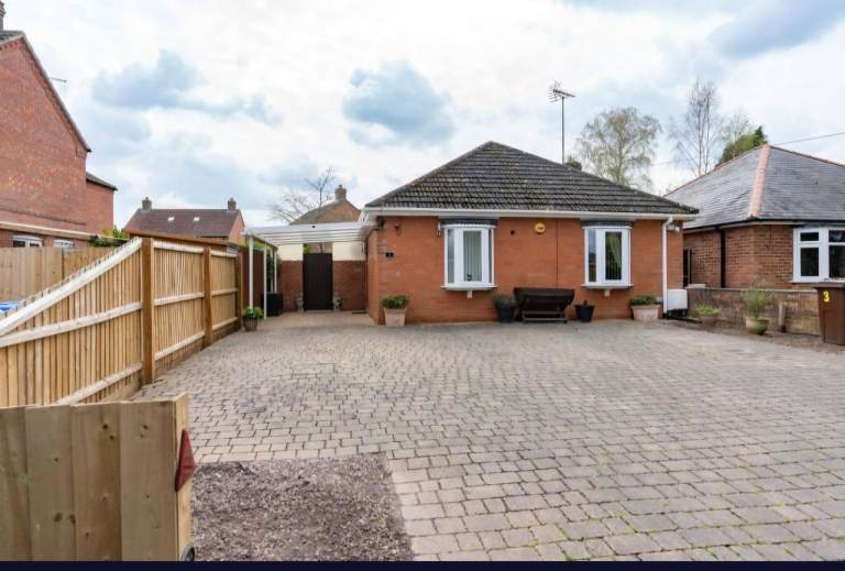 Bungalow 4 bed 