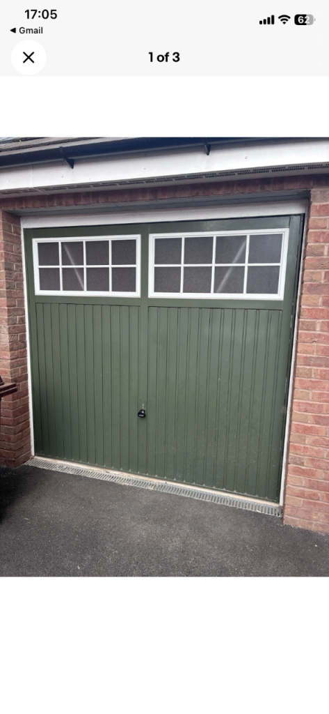 Salisbury 3010 Garage Door - Green, Excellent Condition