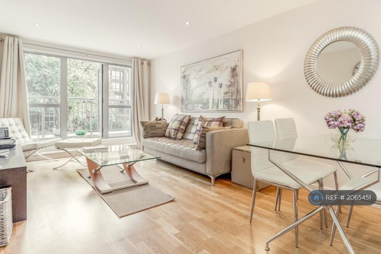 2 bedroom flat in Church Street East, Woking, GU21 (2 bed) (#2065451)