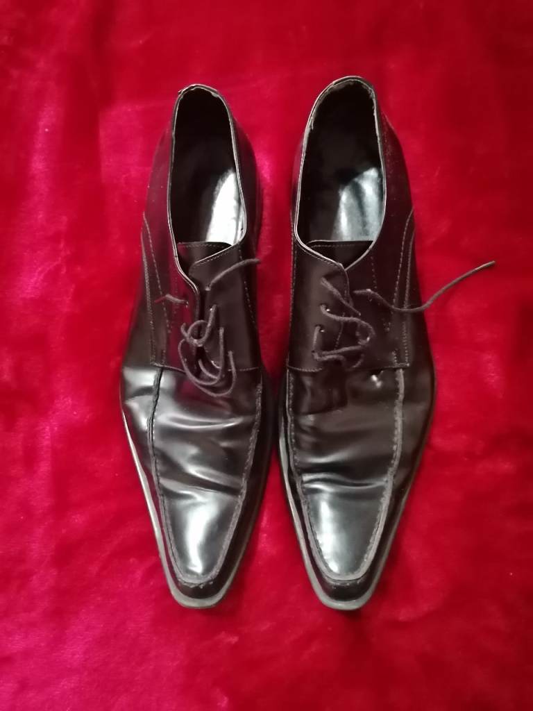 Men's leather shoes