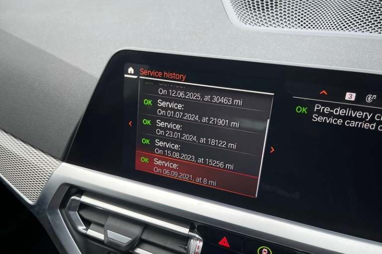 2021 BMW 3 Series 320i M Sport 5dr Step Auto ** Rear Parking Camera - Heated Seats ** Semi-Au Est...