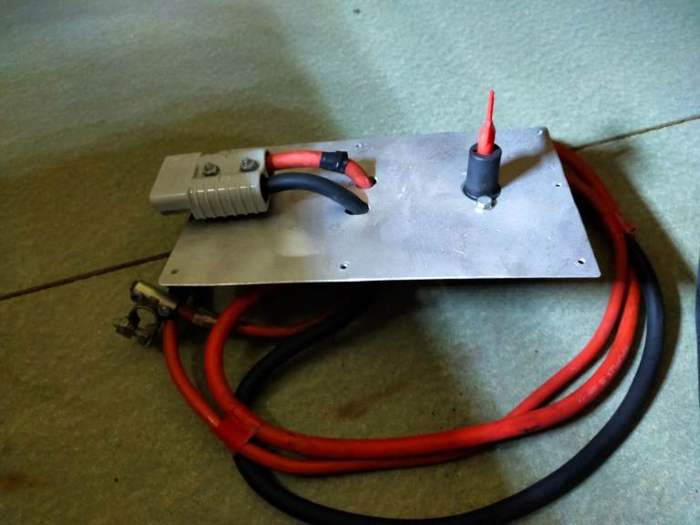LANDROVER DEFENDER VAN/CAR SECURITY BATTERY ISOLATOR PLUS PANEL AND ANDERSON JUMP LEADS