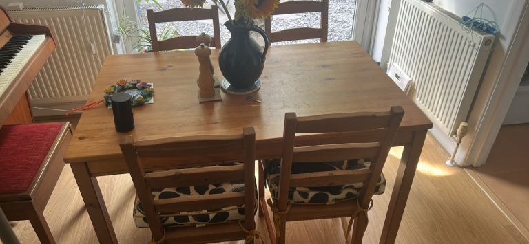 Wooden Dining Table – Good Condition