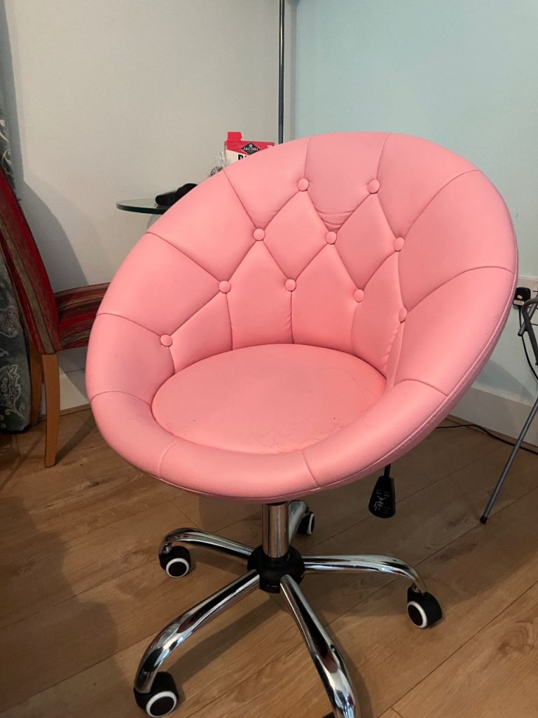 Pink vanity chair 