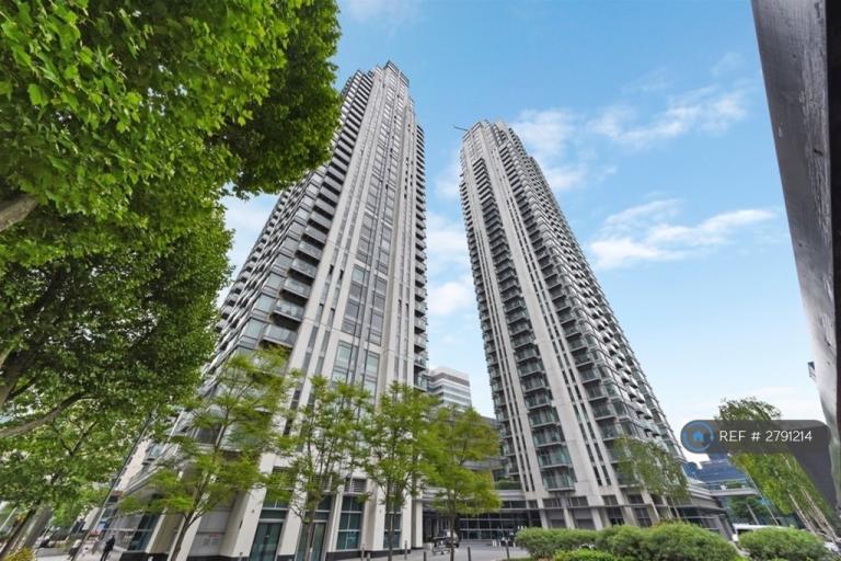 Studio flat in West Tower, London, E14 (#2791214)