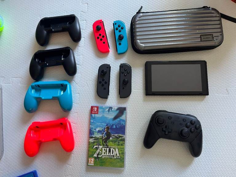 Original Nintendo Switch bundle with Zelda and Pro Controller