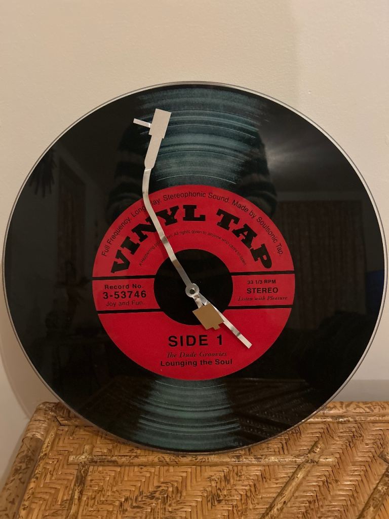 Retro large glass vinyl tap wall clock 