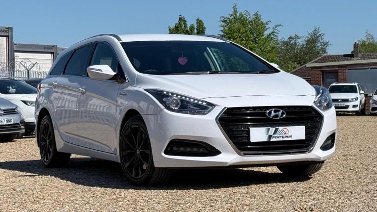 2016 Hyundai i40 1.7 CRDi Blue Drive SE Nav Tourer DCT Euro 6 (s/s) 5dr ESTATE Diesel Automatic