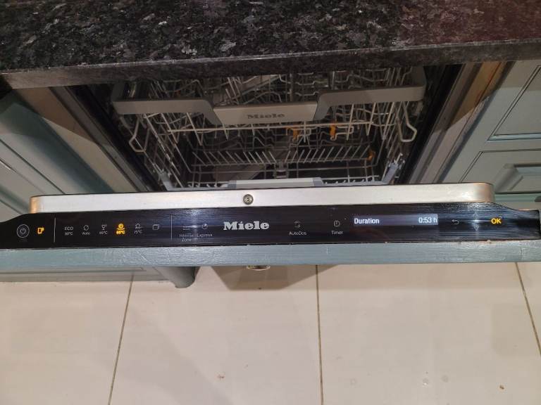 Miele Integrated Dishwasher AutoDos G7362 RRP Above £1000