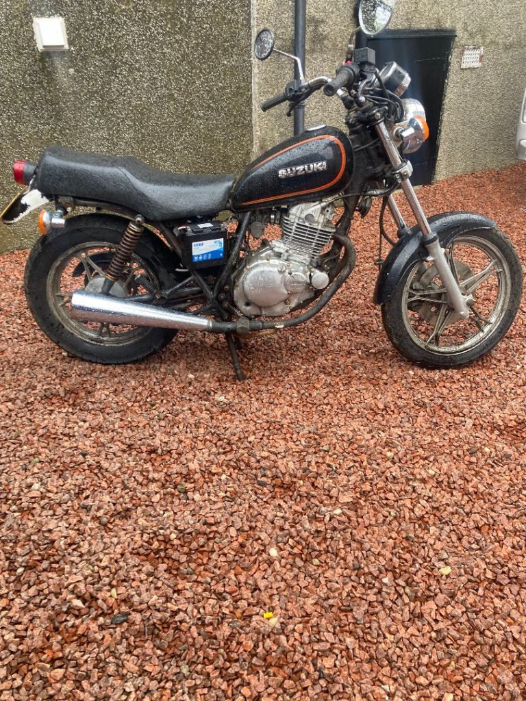 Suzuki GN250, spares or repair. 