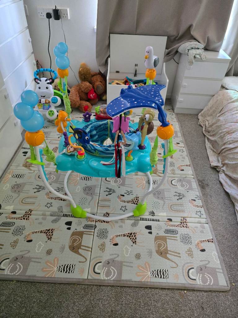 Finding nemo baby bouncer