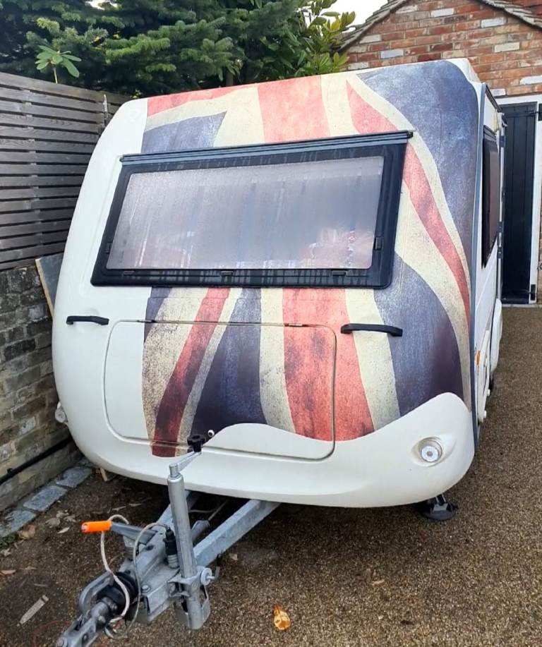 Pop top mini caravan