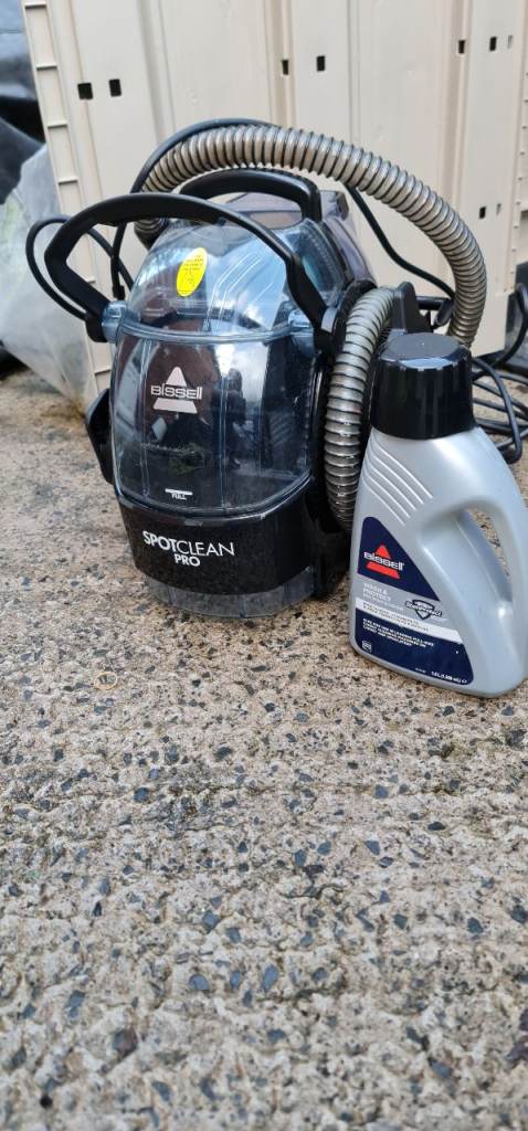 Spot clean pro carpet cleaner 