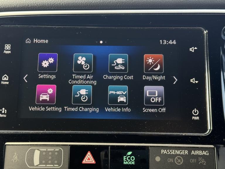 MITSUBISHI OUTLANDER 2.4 h TwinMotor 13.8kWh 4h 2018