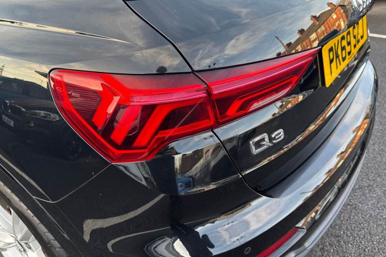 2019 Audi Q3 35 TDI S Line 5dr S Tronic ESTATE DIESEL Automatic