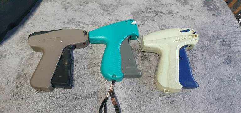 Job lot of 3 Cloths tagging gun