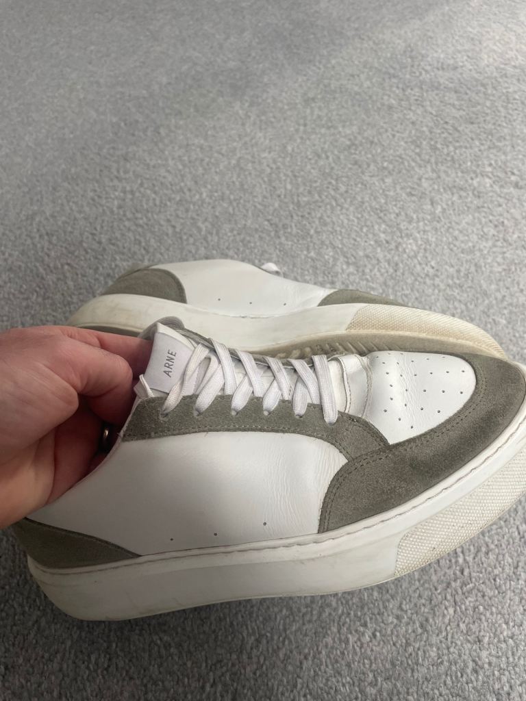 Arne Court Trainers 