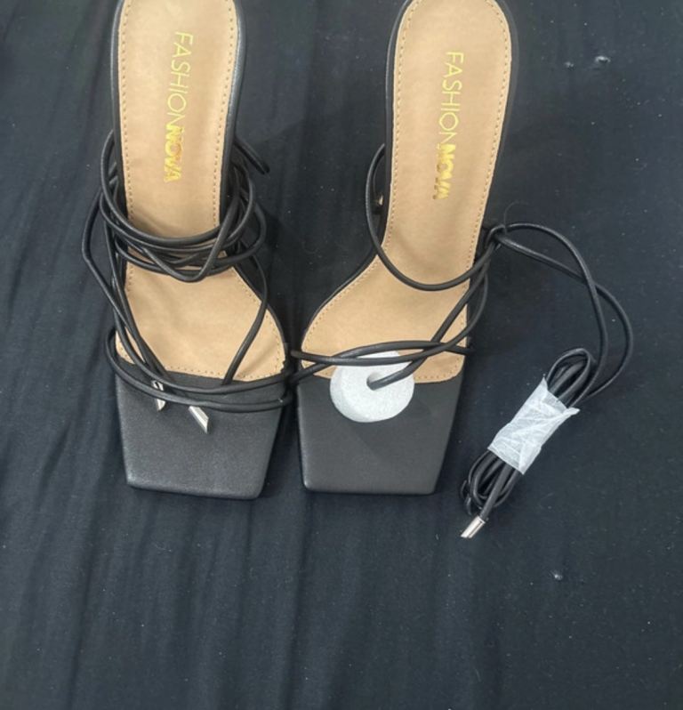 Fashion Nova Black Lace-Up Heels – New, Size 6