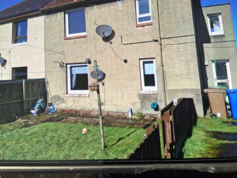 Lower 2 bedroom flat for sale